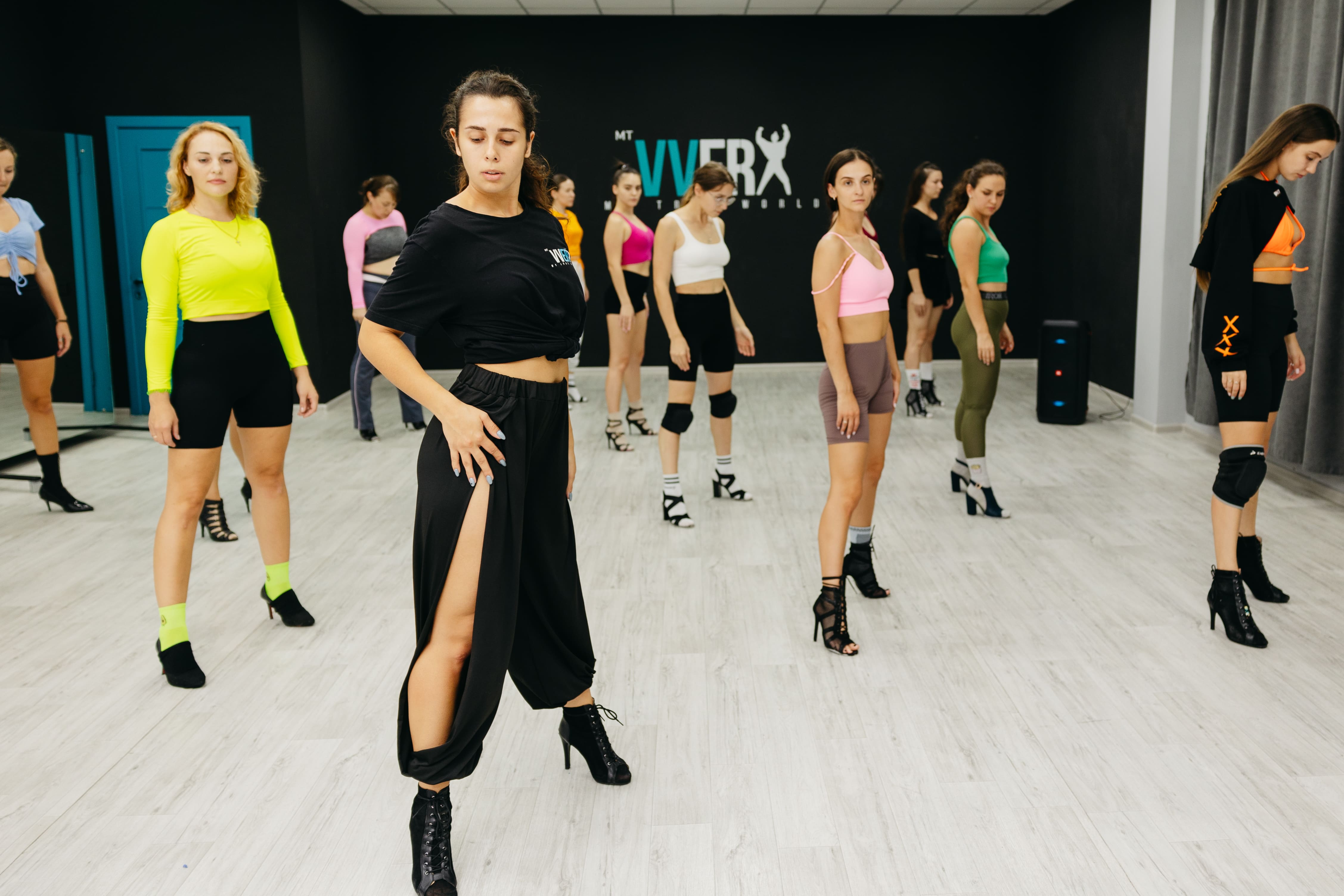 Школа танцев VVERX №2