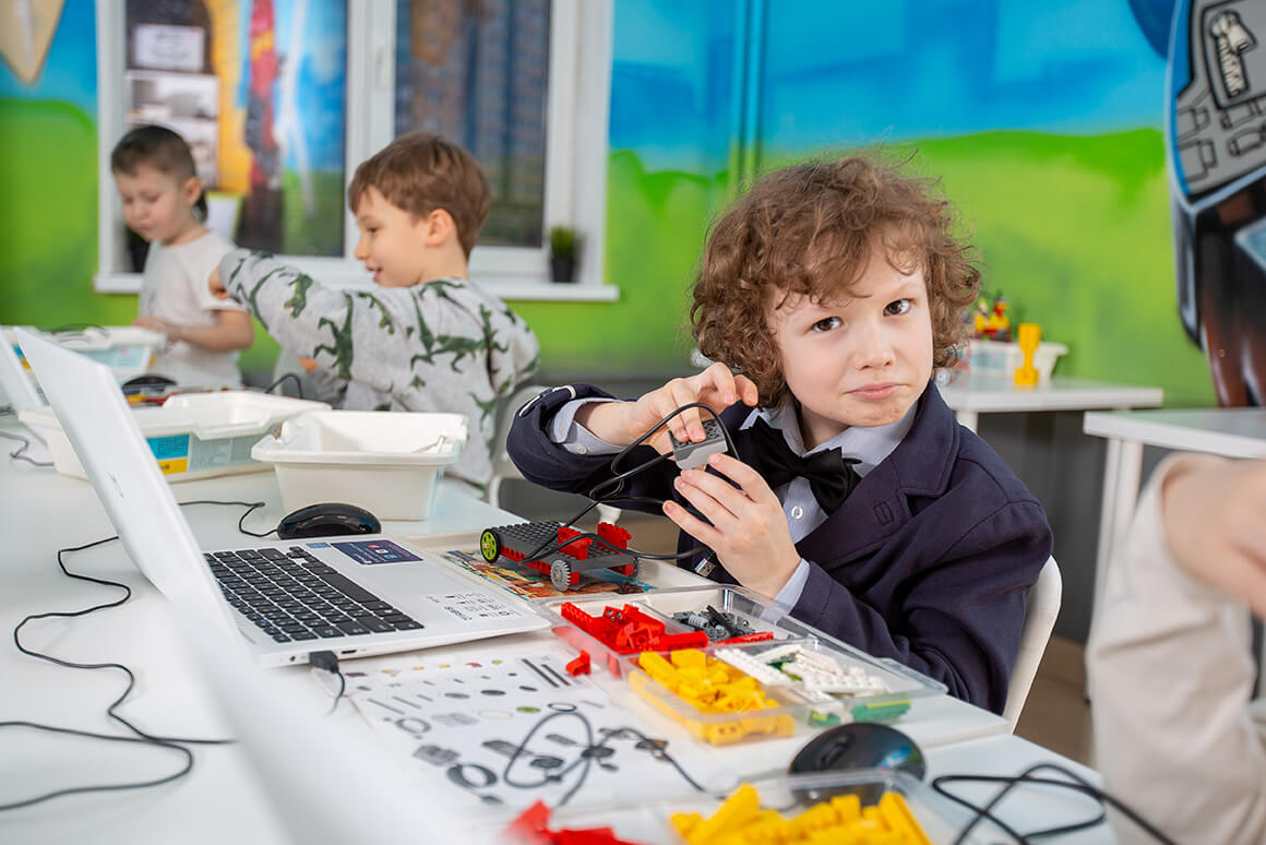 Открой свой клуб GoROBO и создавай будущее вместе с нами Открой свой клуб GoROBO и создавай будущее вместе с нами