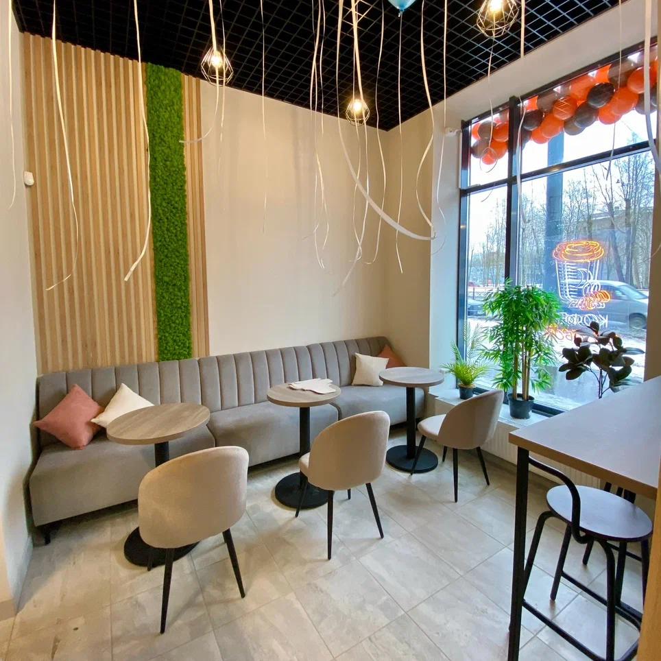 Интерьер пекарни Peterbakery